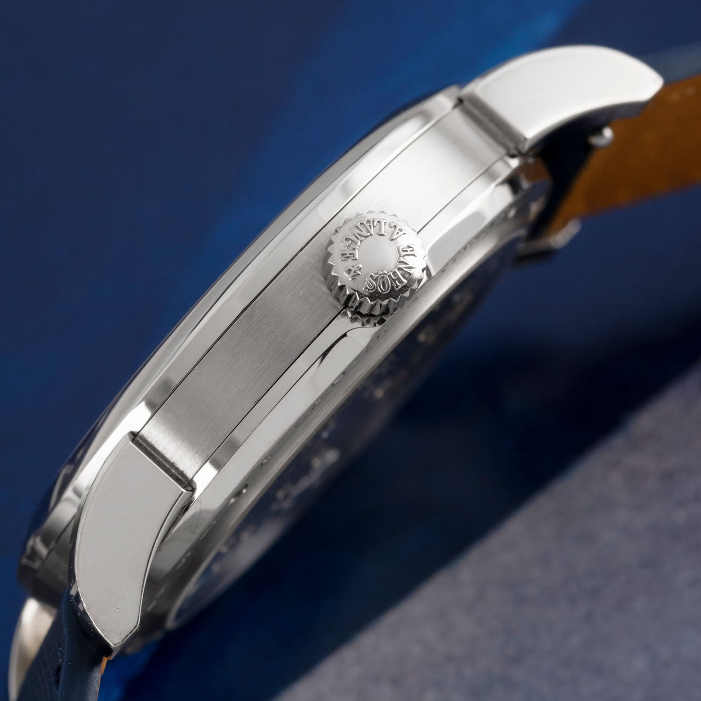 Lange 1 "Luminous"