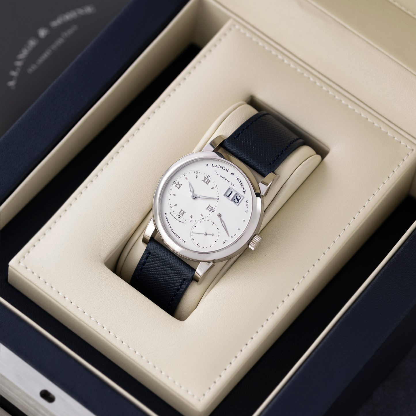 Lange 1 "Luminous"