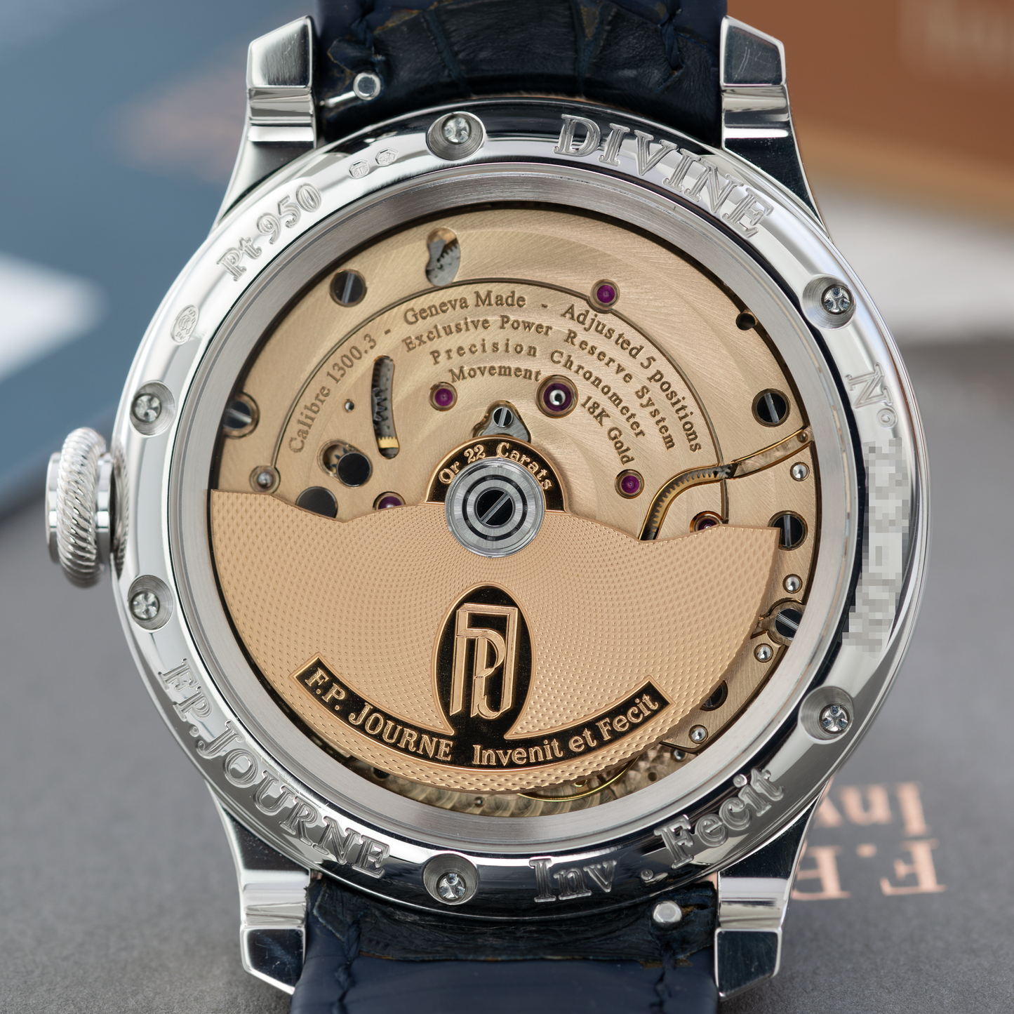 Octa Divine Platinum 40mm