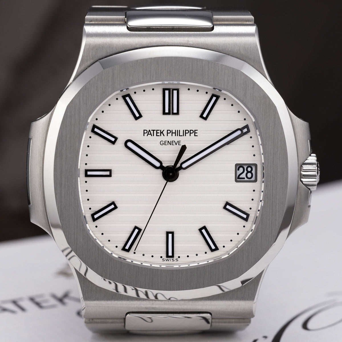 How The White-Dial Patek Philippe Nautilus 5711 Found Its Following