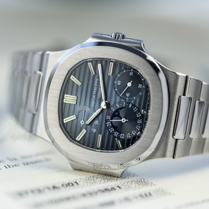 Nautilus Moonphase "4 dot"