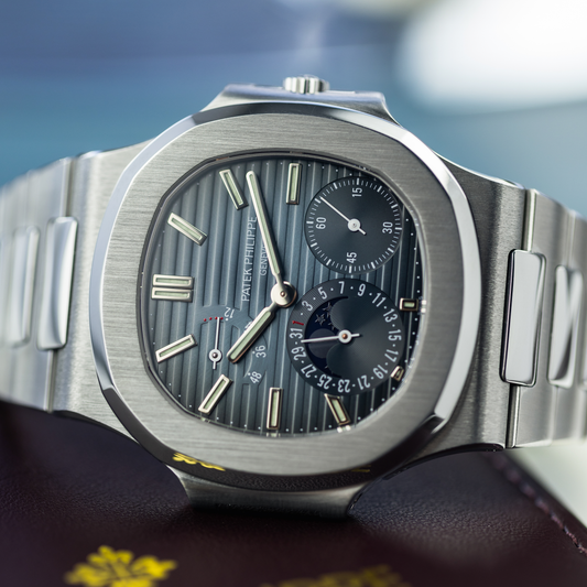 Nautilus Moonphase "4 dot"