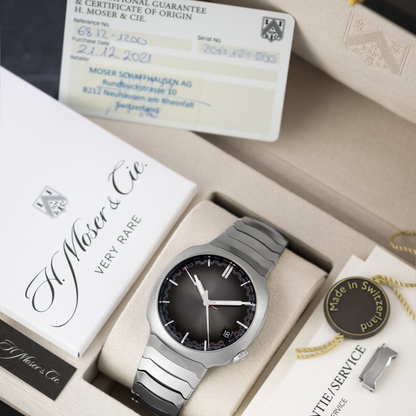 "Streamliner" Perpetual Calendar