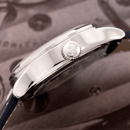 Crown of White Gold Patek Philippe Calatrava Travel Time Ref. 7234G-001 37.5mm 
