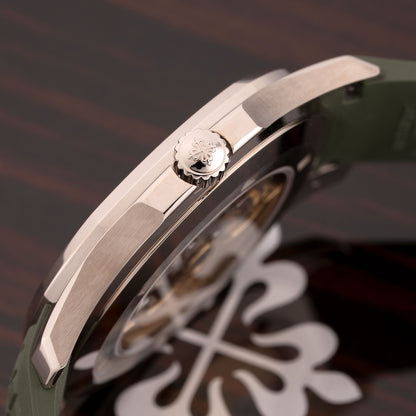 Aquanaut in White Gold