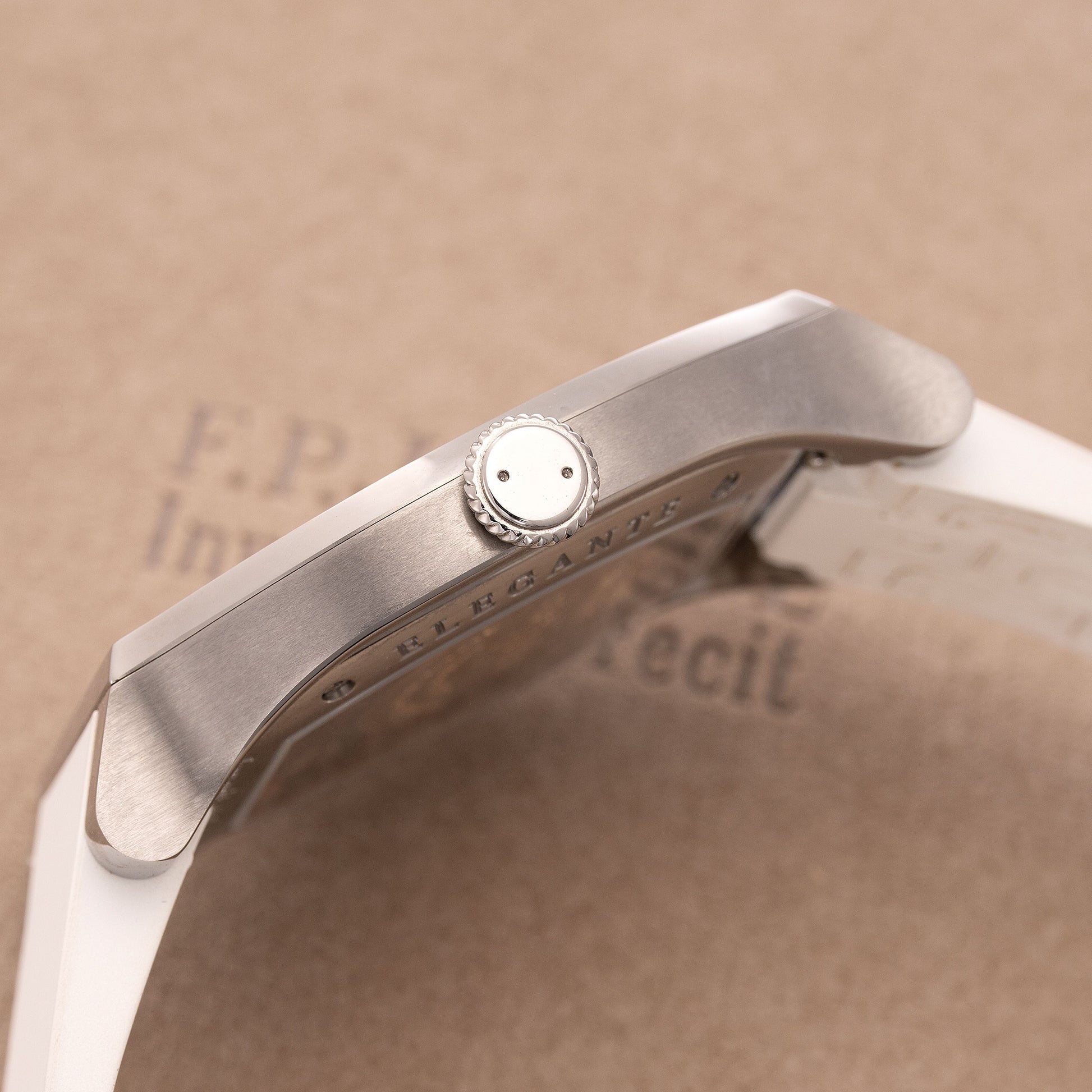 Crown of F.P.Journe élégante 48 mm Titanium