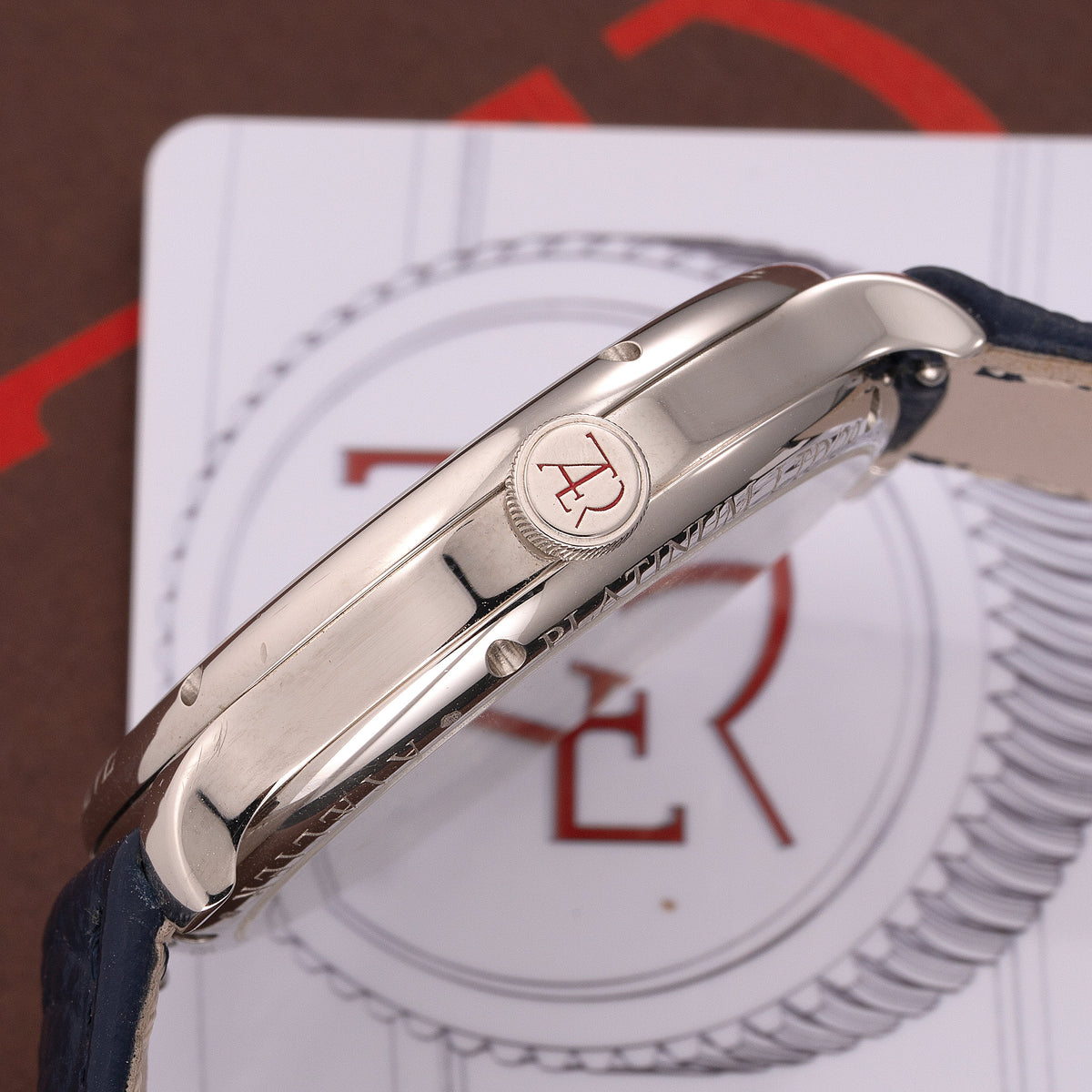 Crown of 41mm Atælier Haute Complication Dual Time in 950 Platinum
