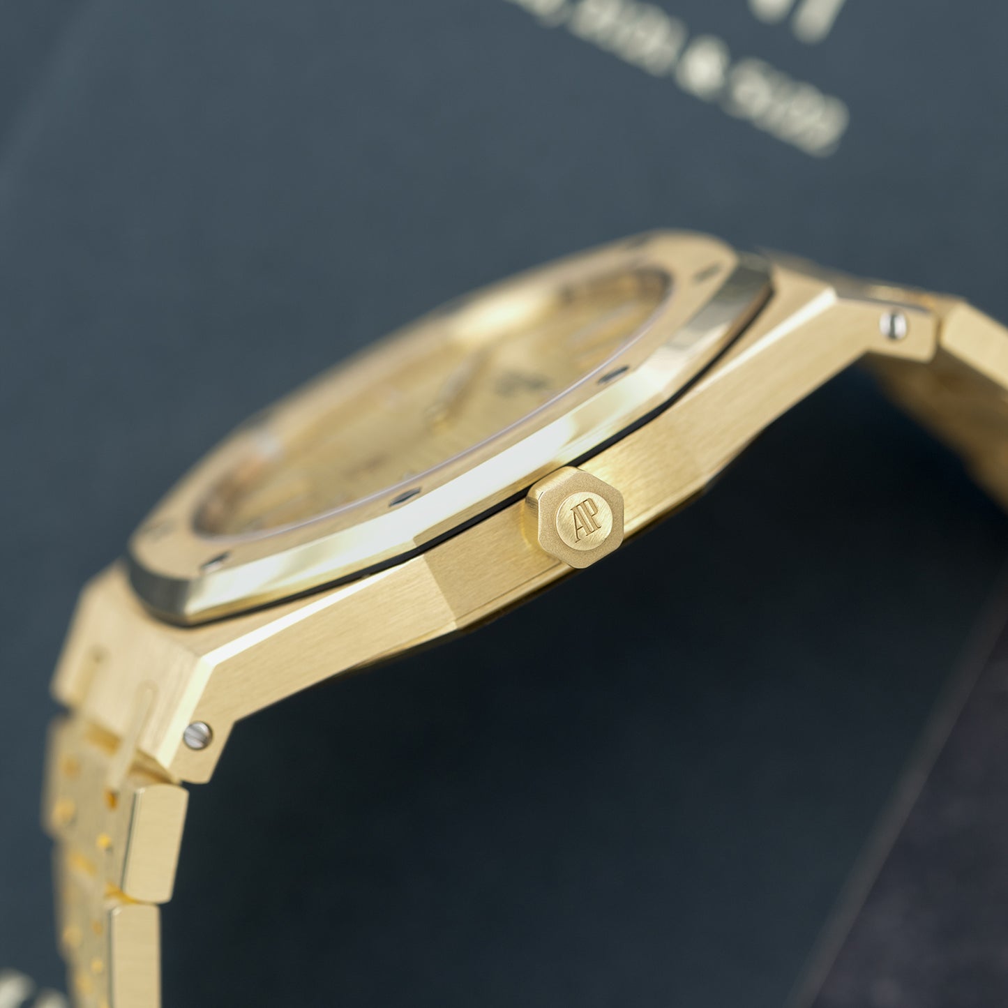 Crown of Yellow Gold Audemars Piguet Royal Oak
“Jumbo” Extra-Thin Ref. 15202BA.OO.1240BA.02.A 39mm