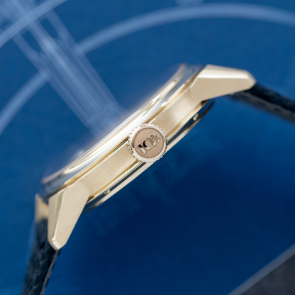 Crown of Yellow Gold Biver Automatic Carbon 40mm