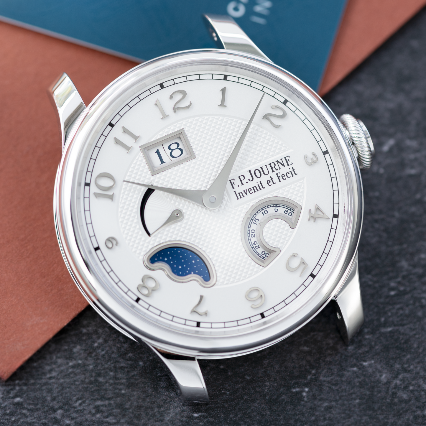 Octa Divine Platinum 40mm