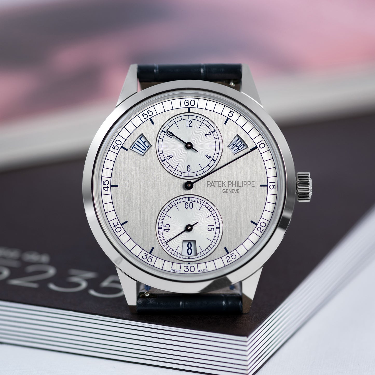 White Gold Patek Philippe Regulator Annual Calendar ref. 5235G