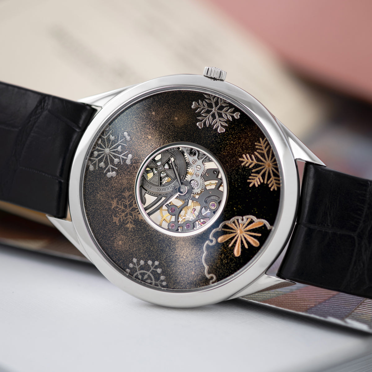 Vacheron Constantin manual wind White Gold and Maki-e lacuer Yukimi ref. 33222/000G-9706 Side Shot