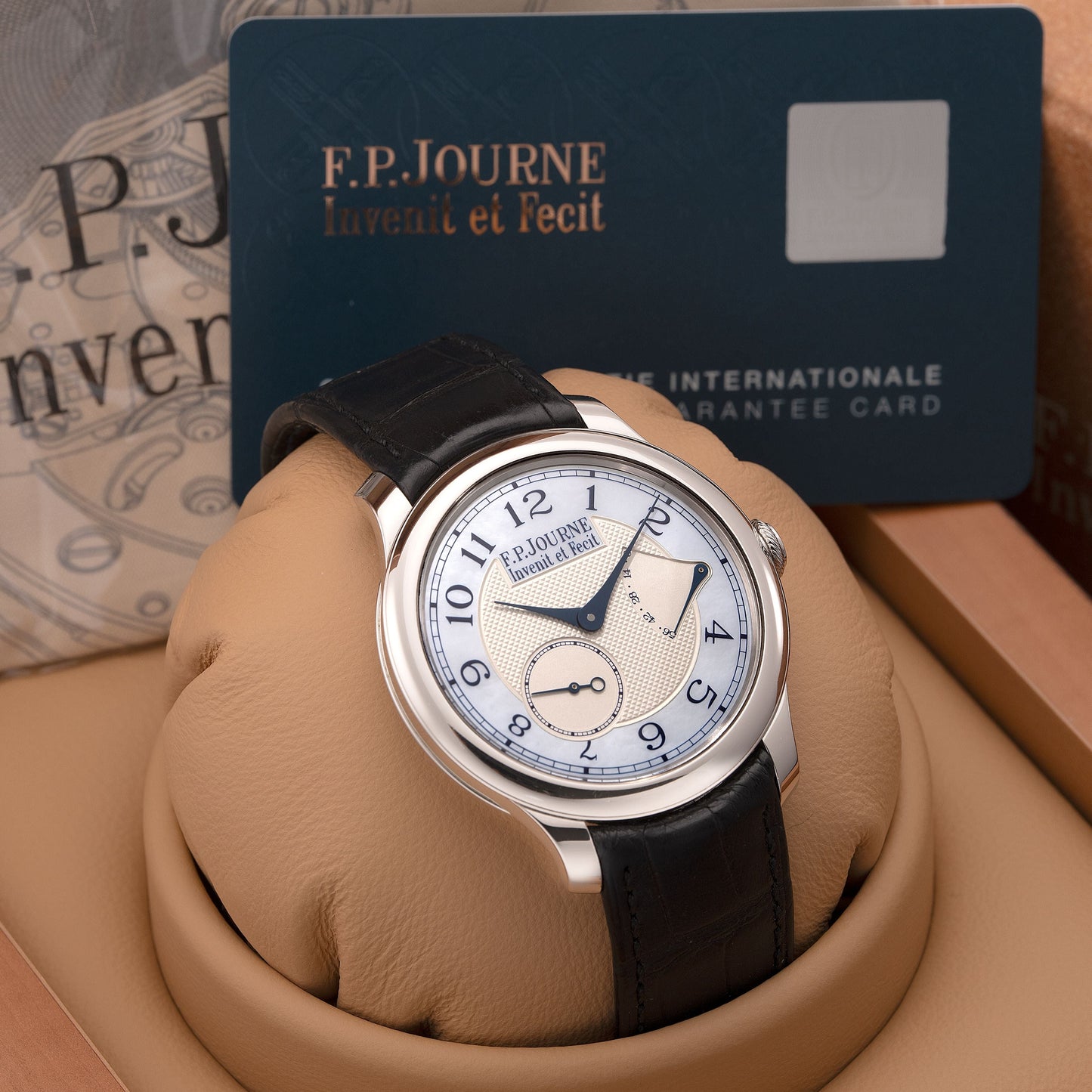 Full Set of Platinum F.P.Journe Chronomètre Souverain Nacre - Ref. CS 40mm