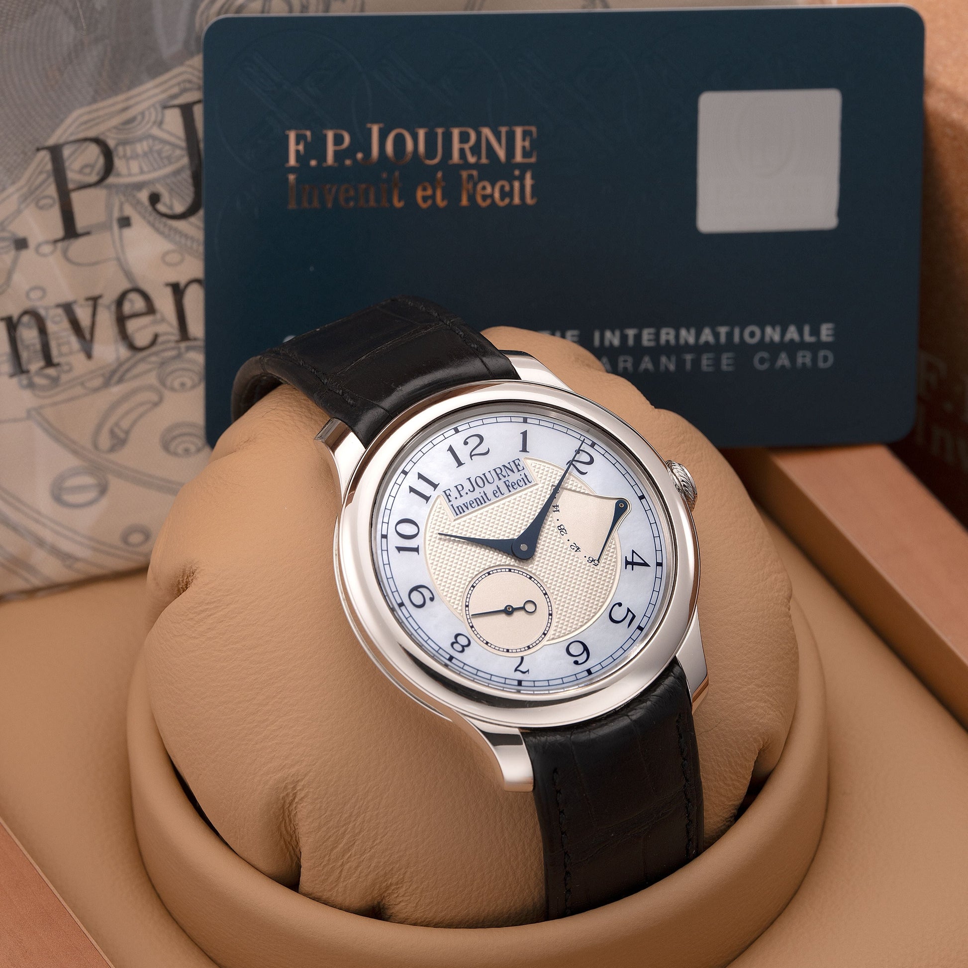 Full Set of Platinum F.P.Journe Chronomètre Souverain Nacre - Ref. CS 40mm