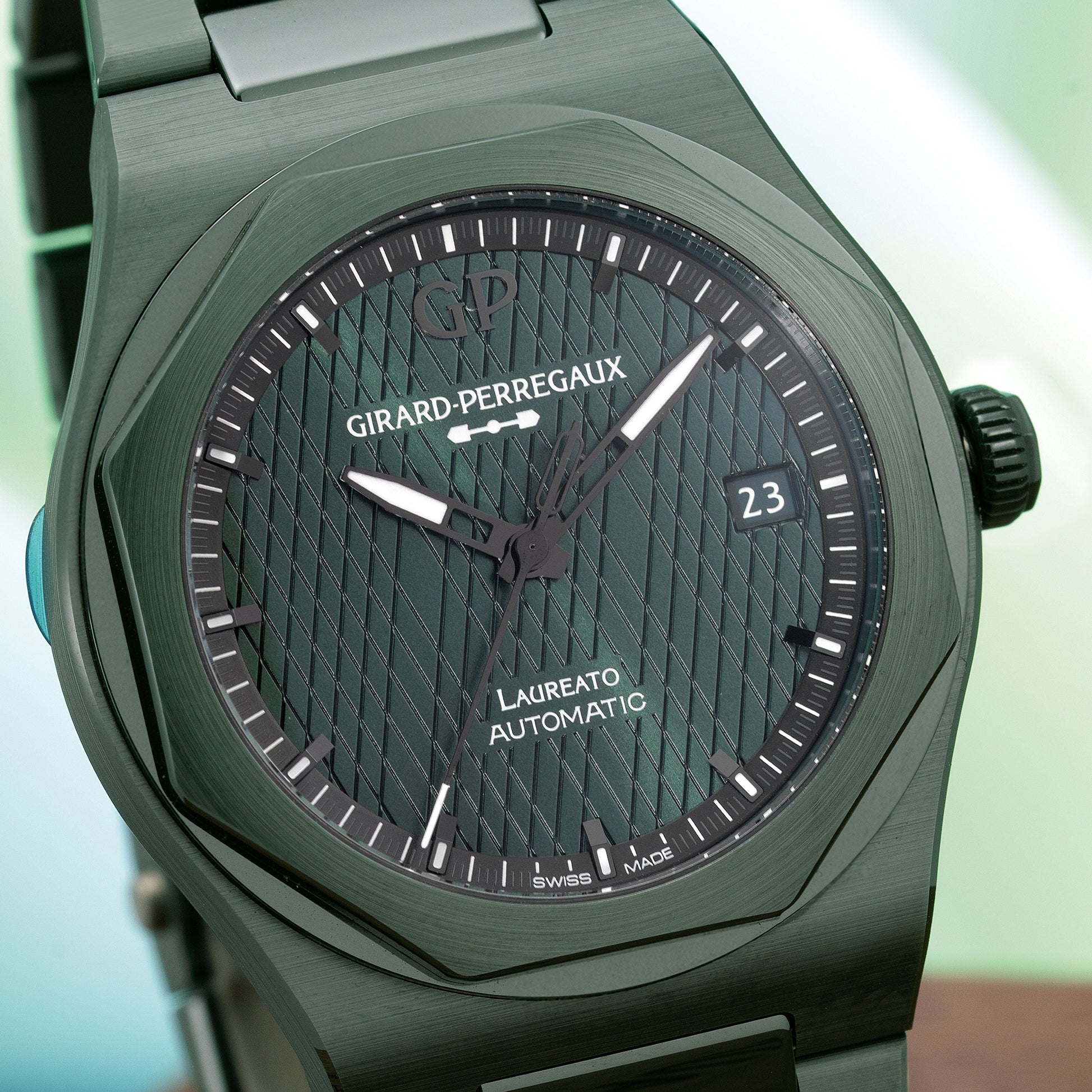 Girard-Perregaux Laureato Aston Martin Editions Green Ceramic 38mm
