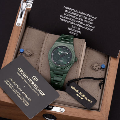 Full Set Girard-Perregaux Laureato Aston Martin Editions Green Ceramic 38mm