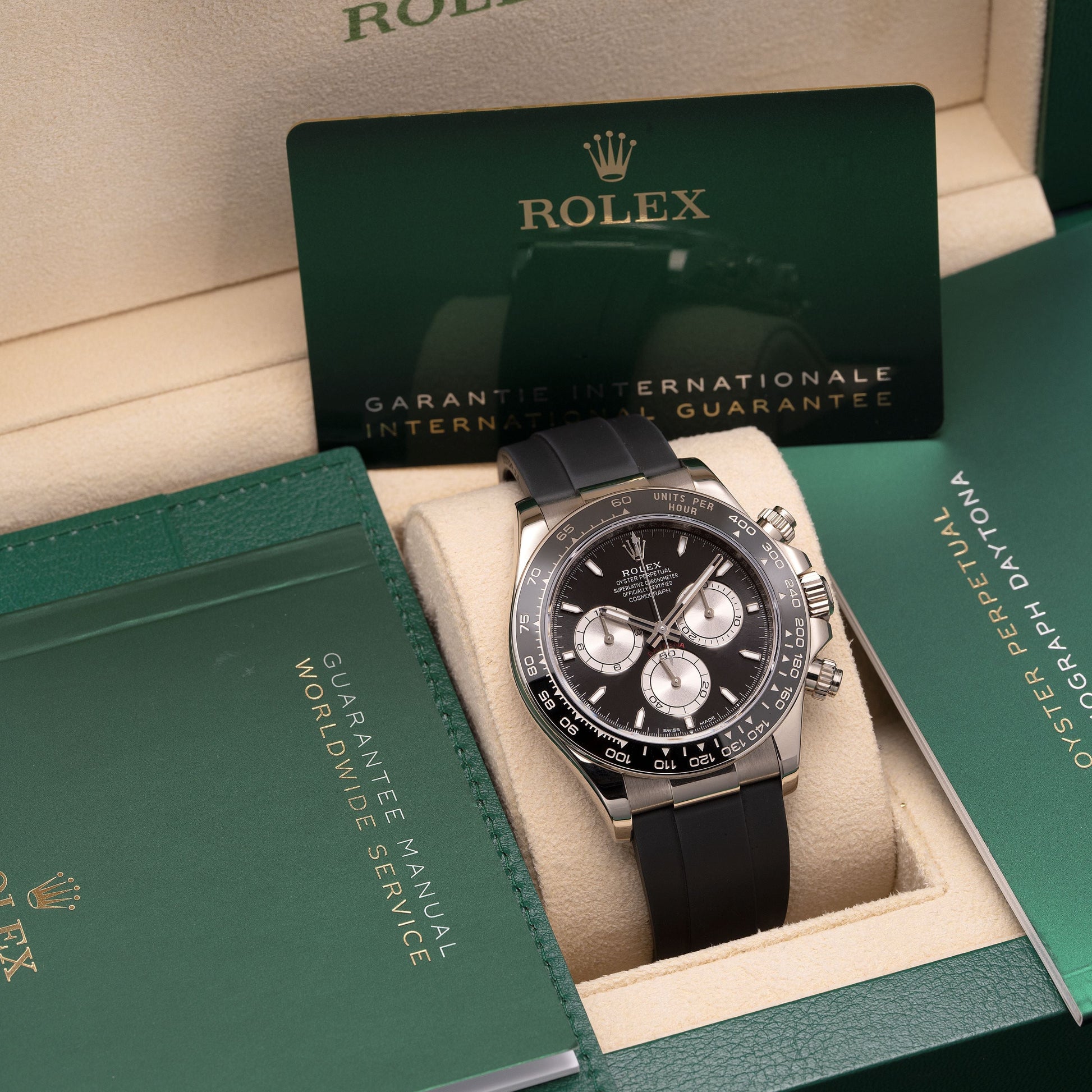 Full Set White Gold Rolex Daytona 126519LN 40mm with Oysterflex with Guarantee Card and Box